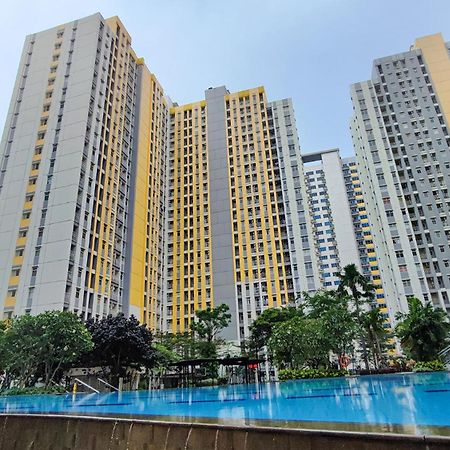 Springlake Summarecon Bekasi Apartement By Rna Exterior photo